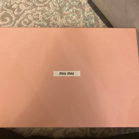 Beautiful MiuMiu heels. Barely worn. Nude pinky color. - Picture 4 of 6